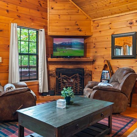 Great Smoky Mountains Cabin!, Secluded, Pet-Kid Friendly! Sevierville Dış mekan fotoğraf