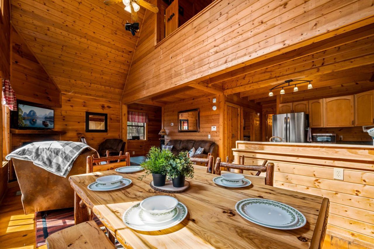 Great Smoky Mountains Cabin!, Secluded, Pet-Kid Friendly! Sevierville Dış mekan fotoğraf